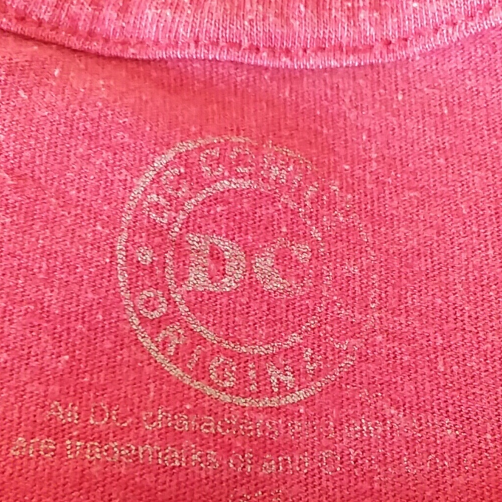 T-Shirt - Picture 3 of 3